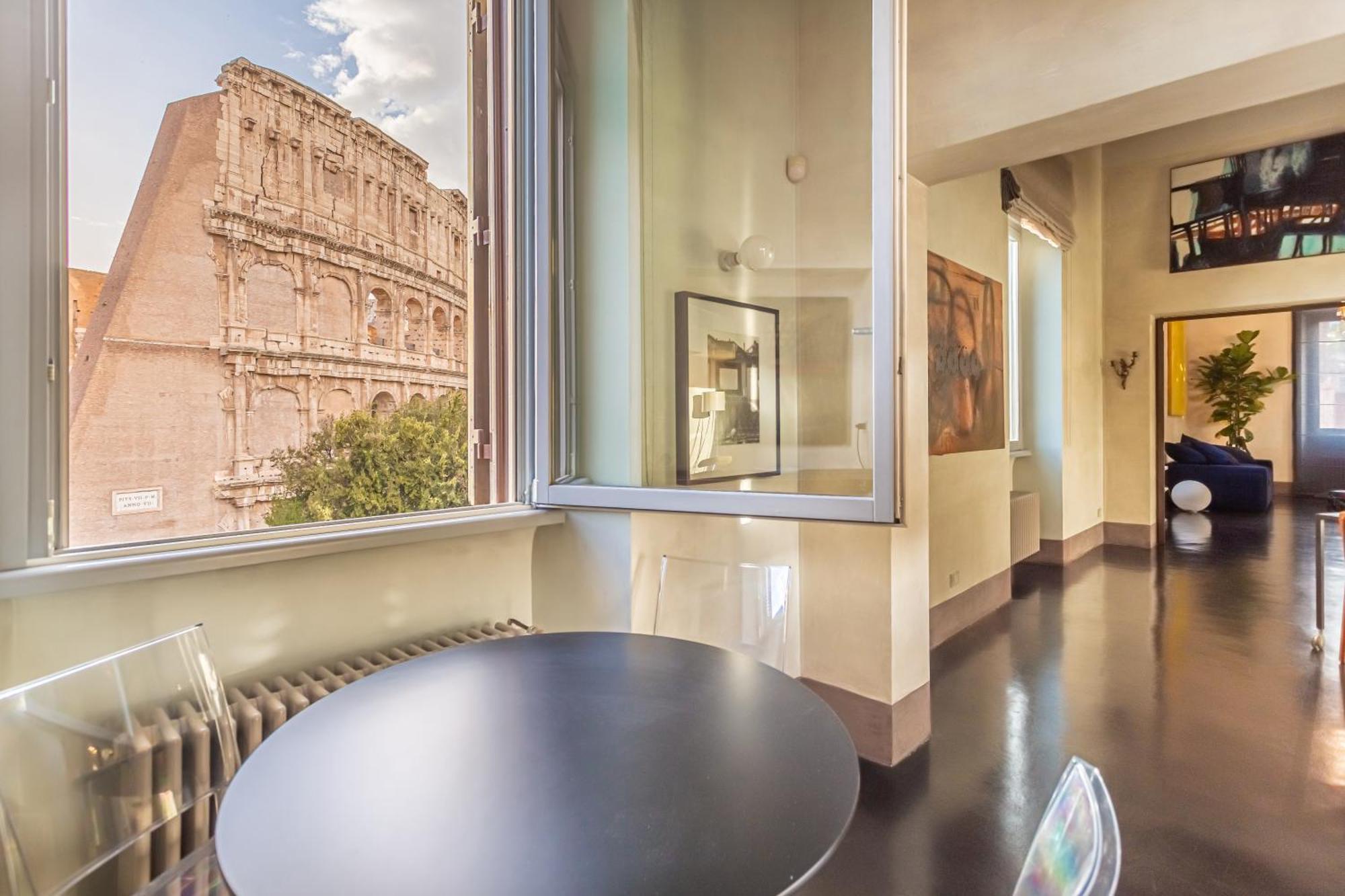 Iconic Apartment With Unique Colosseum View Рим Екстериор снимка